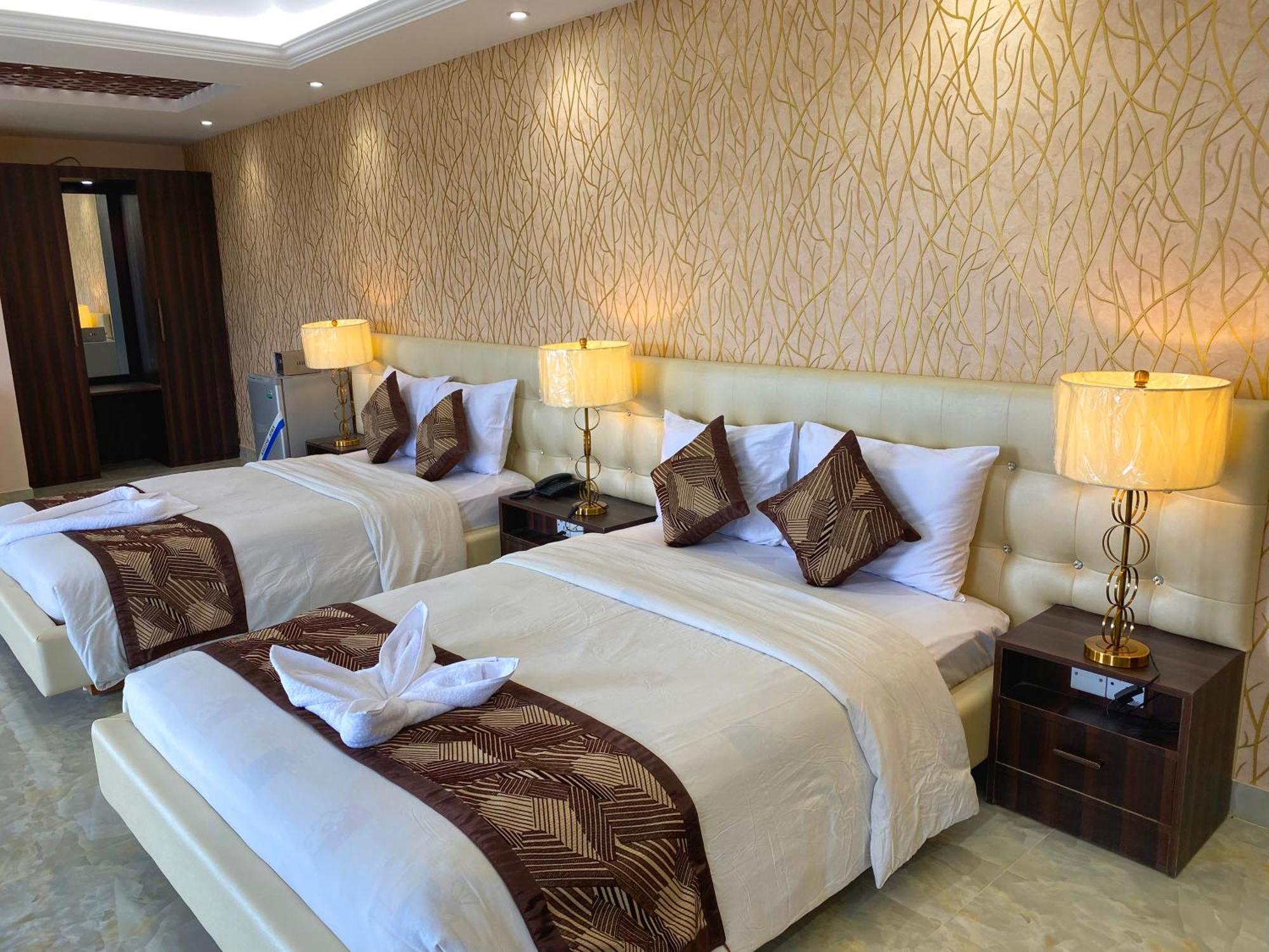 Hotel Valentino Noakhali 外观 照片