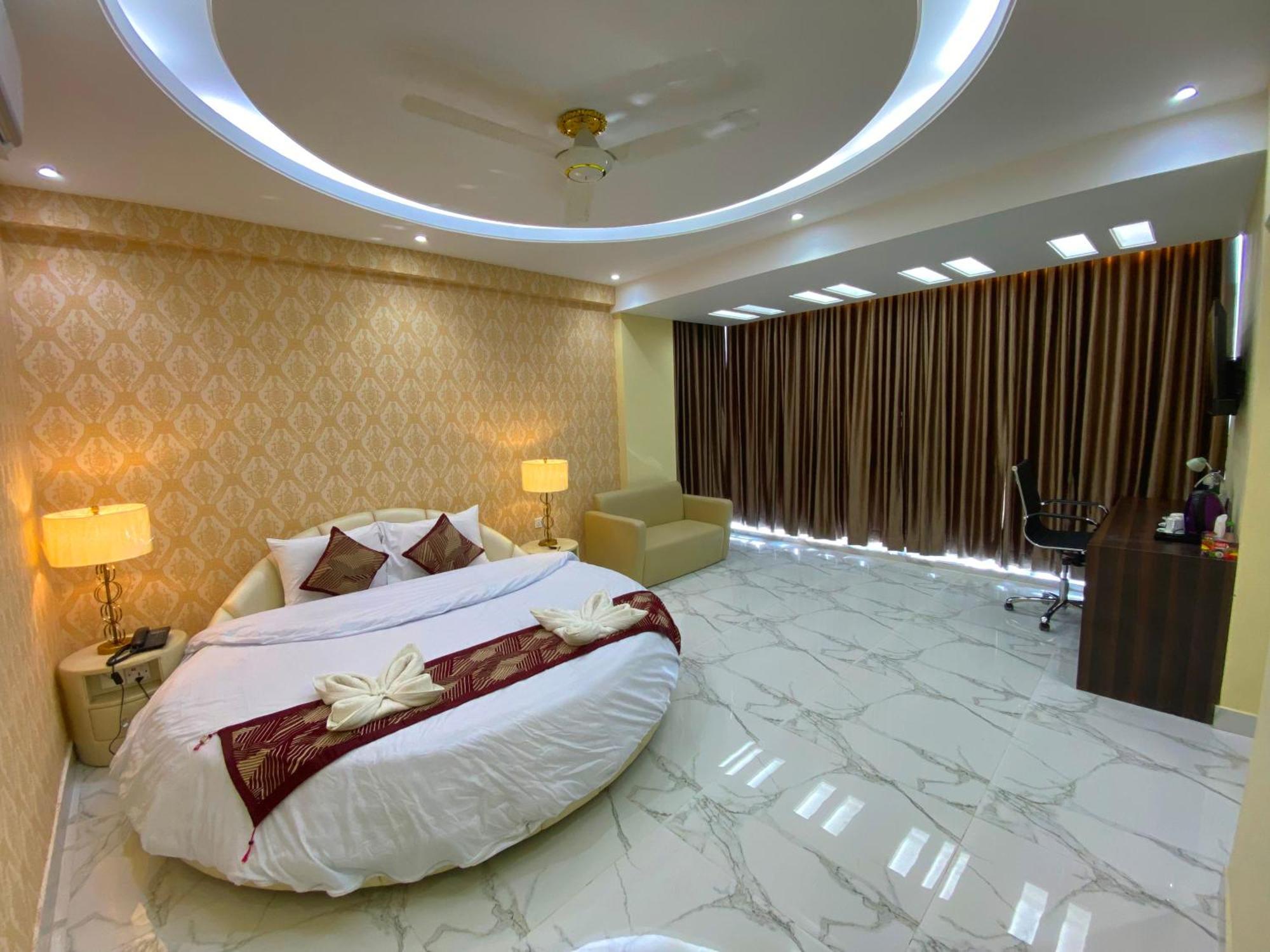 Hotel Valentino Noakhali 外观 照片