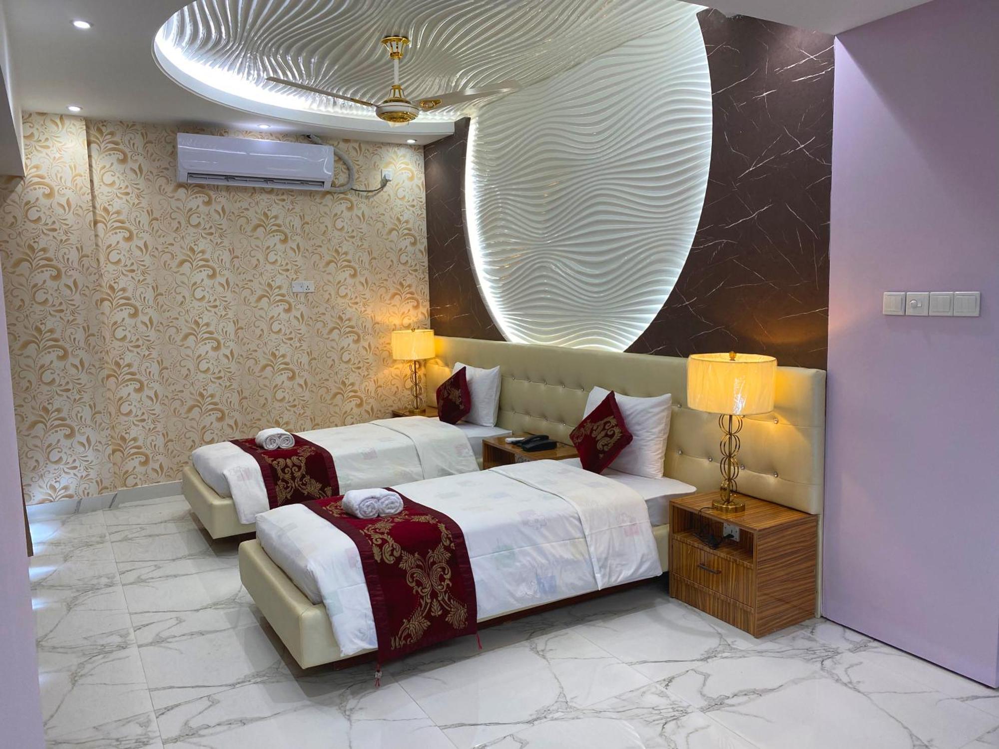 Hotel Valentino Noakhali 外观 照片