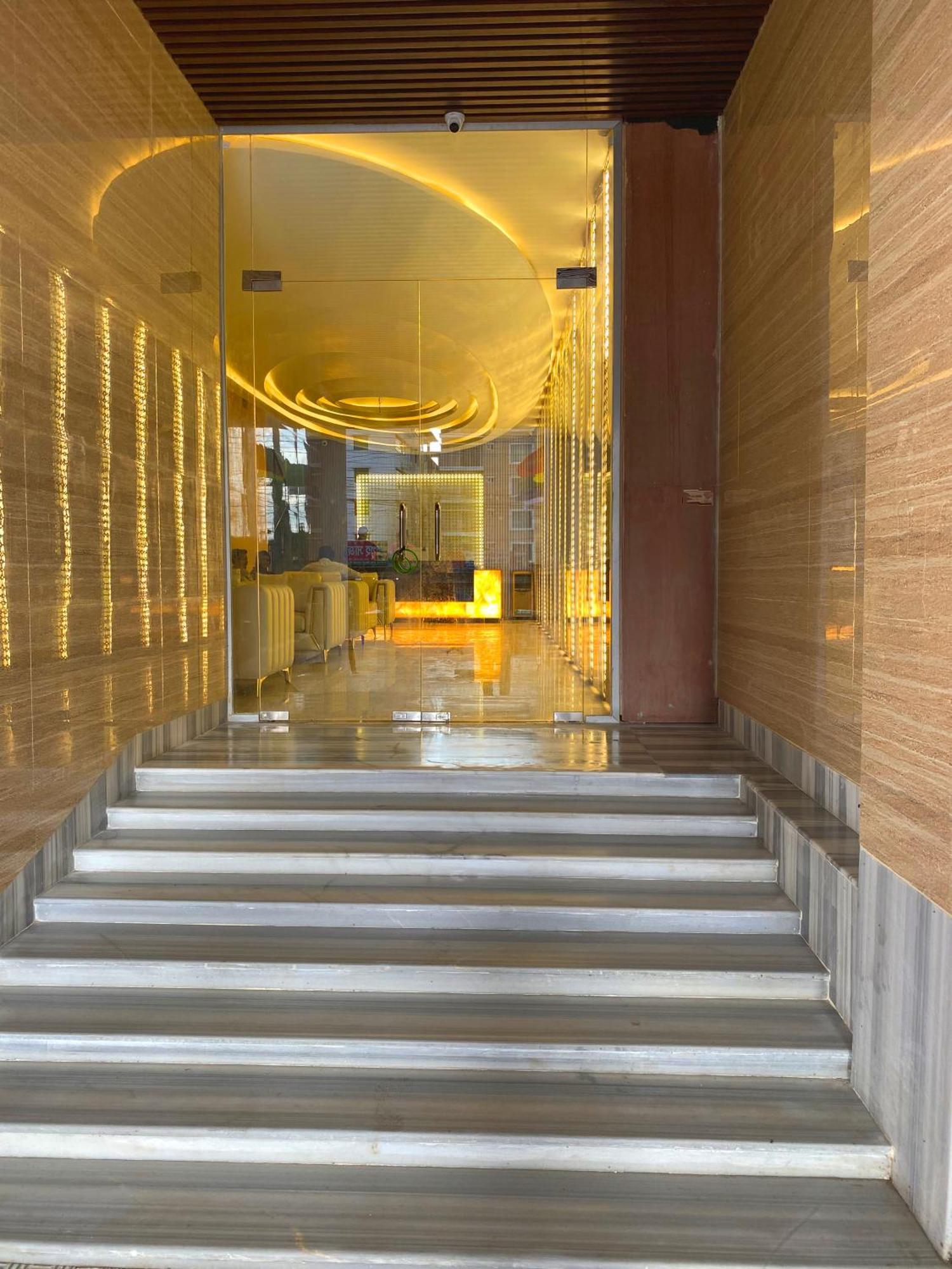 Hotel Valentino Noakhali 外观 照片